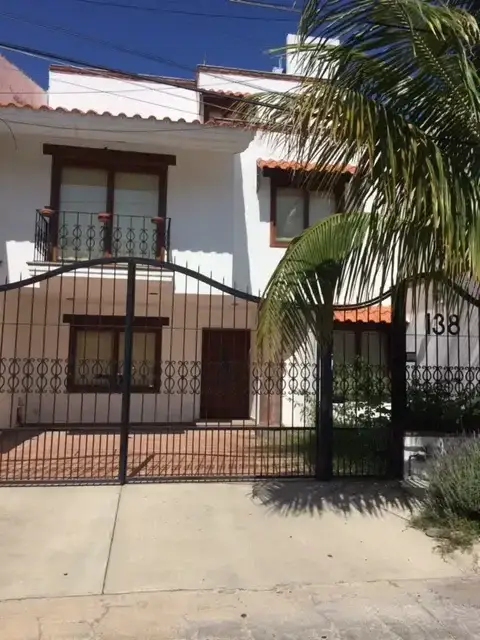 Casa estilo rustico   real de bugambilias zona norte