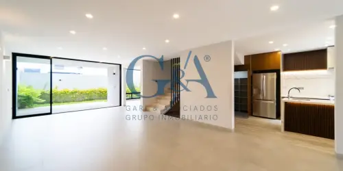 Casa en venta en Zapopan - foto 2