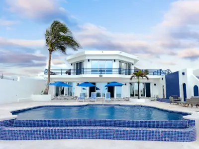 Residencia frente al mar en venta en Mazatlán