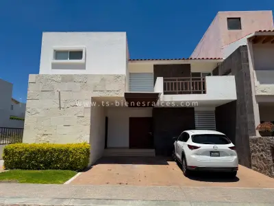 La vista residencial casa en venta