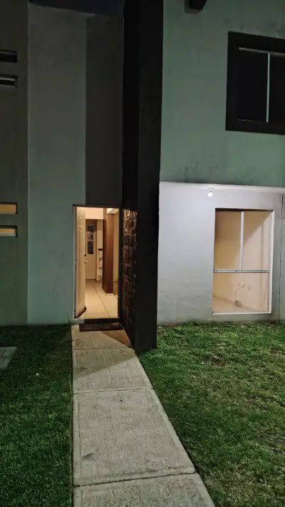 Casa 2 pisos 3 recamaras, excelente condicion en privada