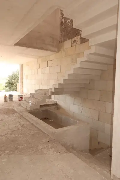 Casa circuito en bosque monarca, vista al golf, obra gris