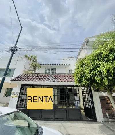 Bonita casa en renta en real los murales | fuera de privada
