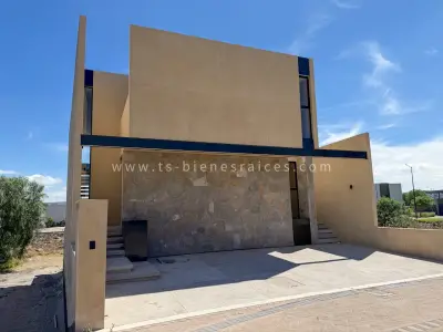 Haceinda carlota casa nueva en venta de 3 niveles