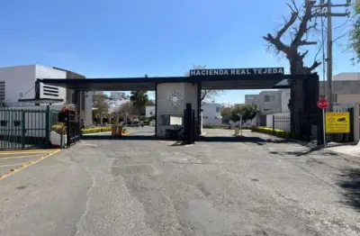 Remato casa en fracc. Hacienda real tejeda. Sin posesión