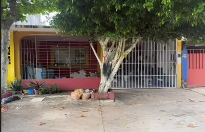 Remato casa un nivel en fracc. Ciudad olmeca. Sin posesión.