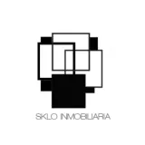 Sklo