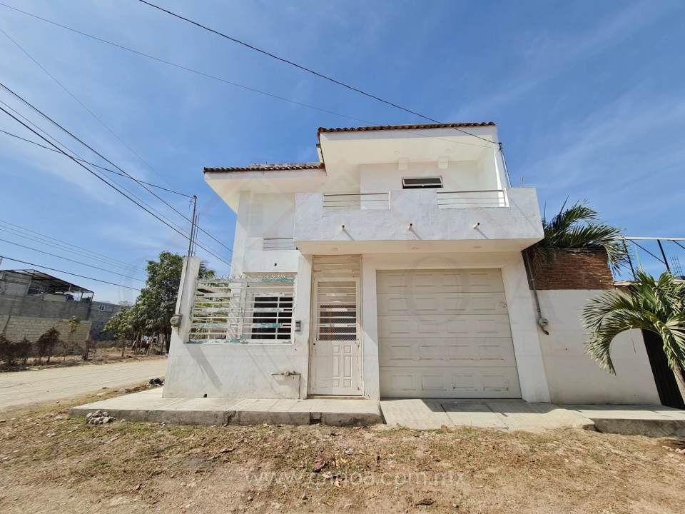 Vendo casa en Puerto Vallarta en colonia Loma Bonita 