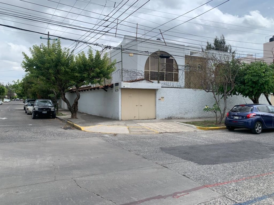 Casa en Venta en Fraccionamiento Camino Real, Zapopan, Jal. en Zapopan -  Portal Inmuebles y mas propiedades en Mexico