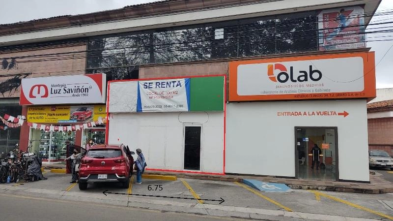 Local en centro comercial en renta en Los Cedros, Metepec