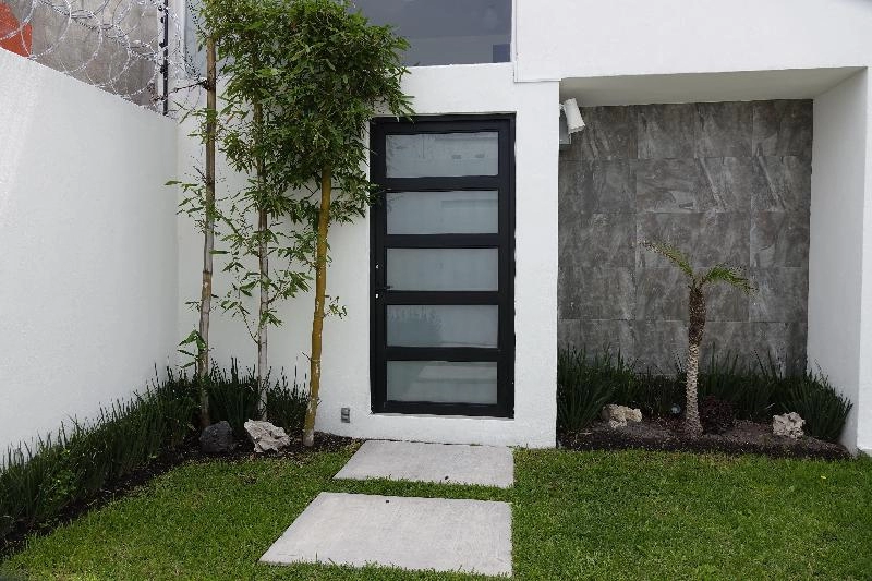 Hermosa Casa sola en venta en Lázaro Cárdenas, Metepec