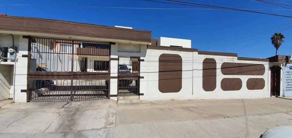 Casa en venta en Zona Centro, Ensenada, Baja California