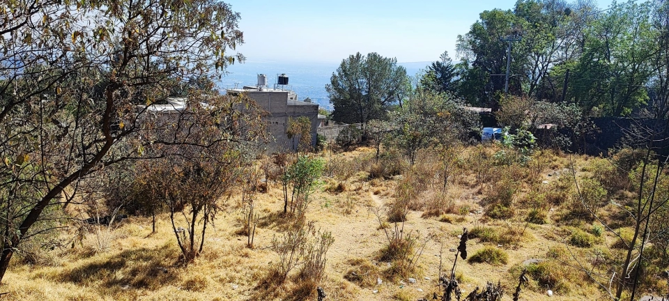 VENTA TERRENO EN SAN MIGUEL XICALCO, FRENTE A LA GASOLINERA