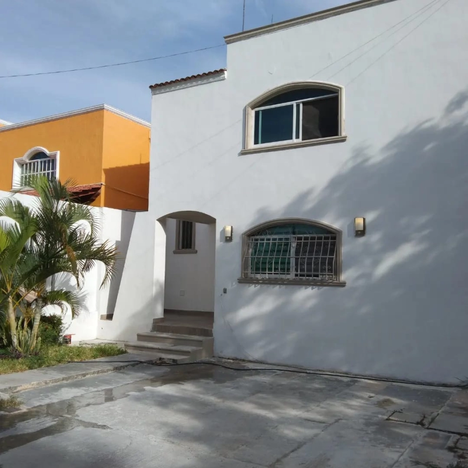 Casa 2 plantas 3 recamaras piscina en Campeche