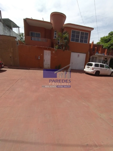 Zihuatanejo Casa Centrica en venta 3 recámaras 
