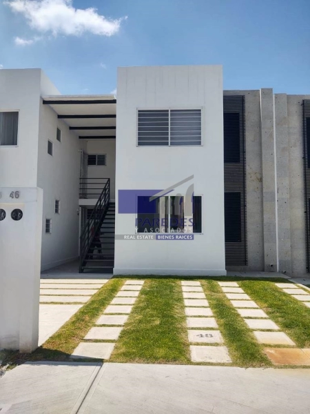 Casa Duplex en venta 2 recámaras, Fracc. Sendas, Querétaro