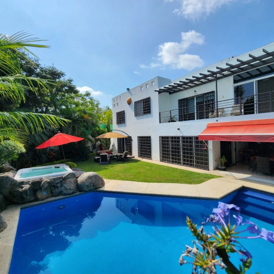 RESIDENCIA EN CUERNAVACA VISTA HERMOSA