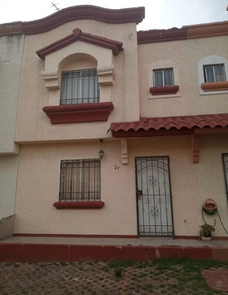 Tecámac, EDOMEX Privada Baltar casa 2 niveles 