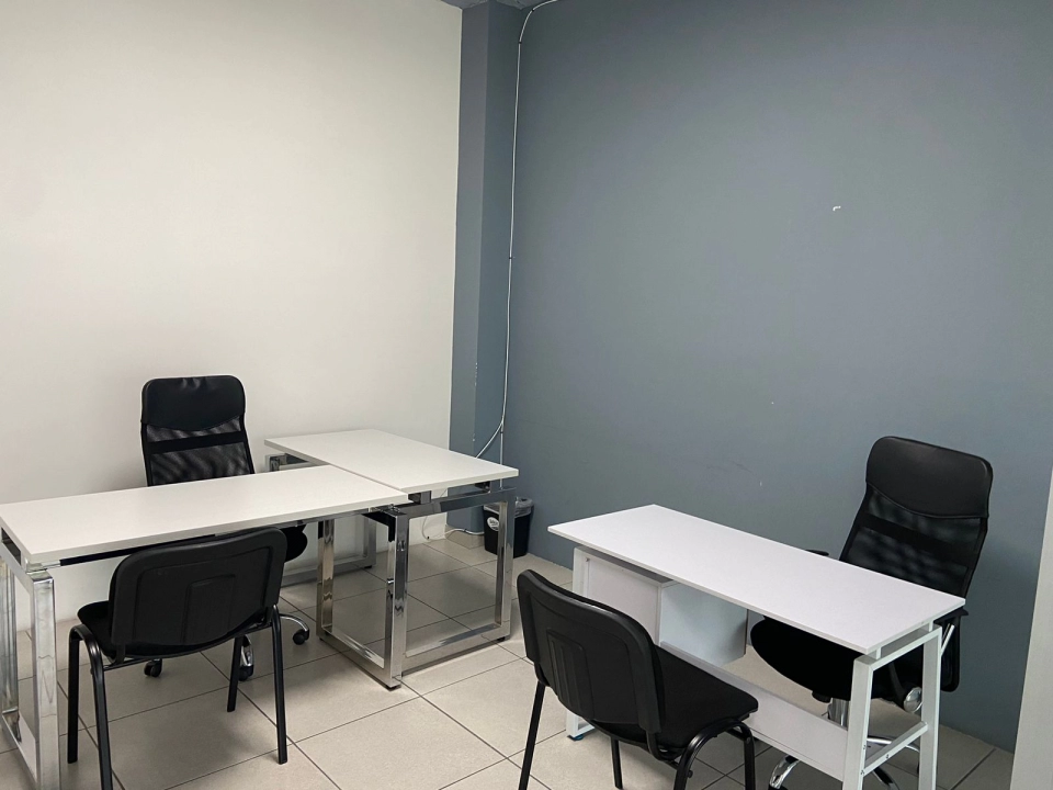 Oficina amplia para 2 personas en colonia Lindavista