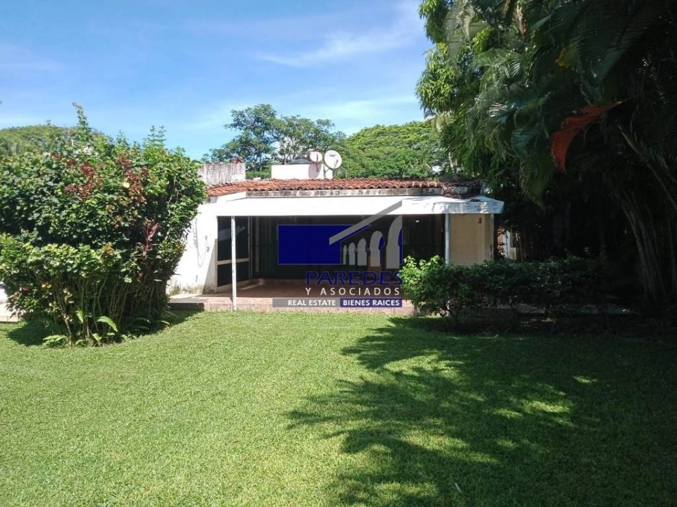 V405 Villa en venta en Campo de Golf Golondrinas Ixtapa