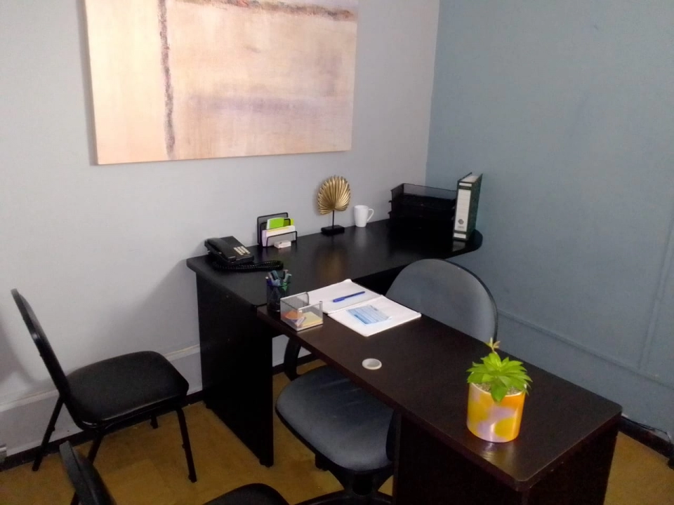 oficina disponible y equipada en Echegaray