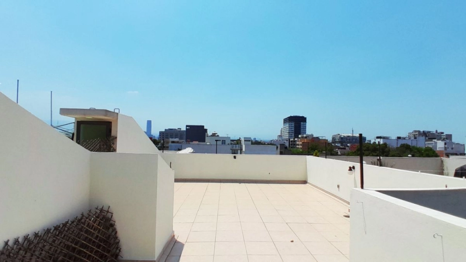 Penthouse, c/Roof Garden privado, 2 rec, 1.5 bañ, 1 gar