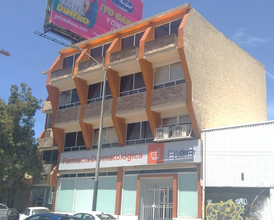 EDIFICIO EN VENTA EXCELENTE UBICACION AV FEDERALISMO NORTE