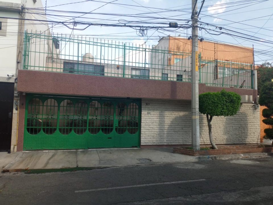 BONITA CASA EN VENTA EN LA COLONIA LINDAVISTA