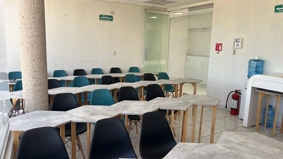 SALÓN PARA CAPACITACIONES 