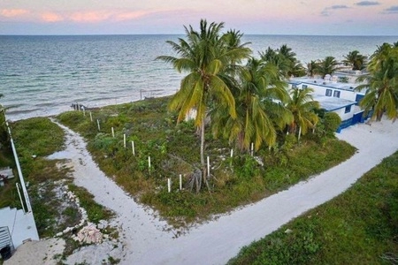 VENTA DE TERRENO A PIE DE PLAYA EN TELCHAC