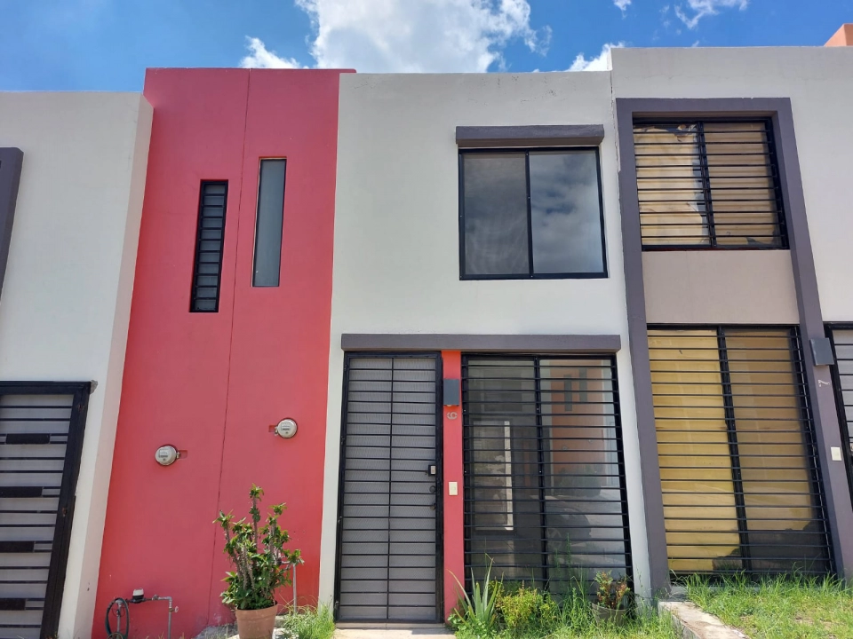 CASA EN VENTA VISTA SUR RESIDENCIAL