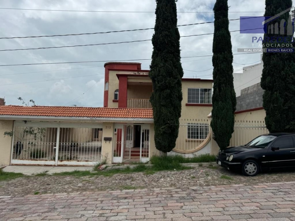 Casa en venta 4 recámaras Campestre Italiana Querétaro QC1