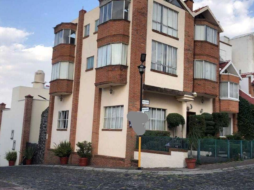 SE VENDE BONITA CASA EN CONDOMINIO EN MIGUEL HIDALGO