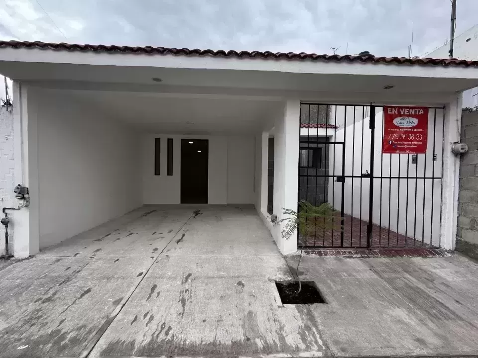 Recién Remodelada Casa en Venta