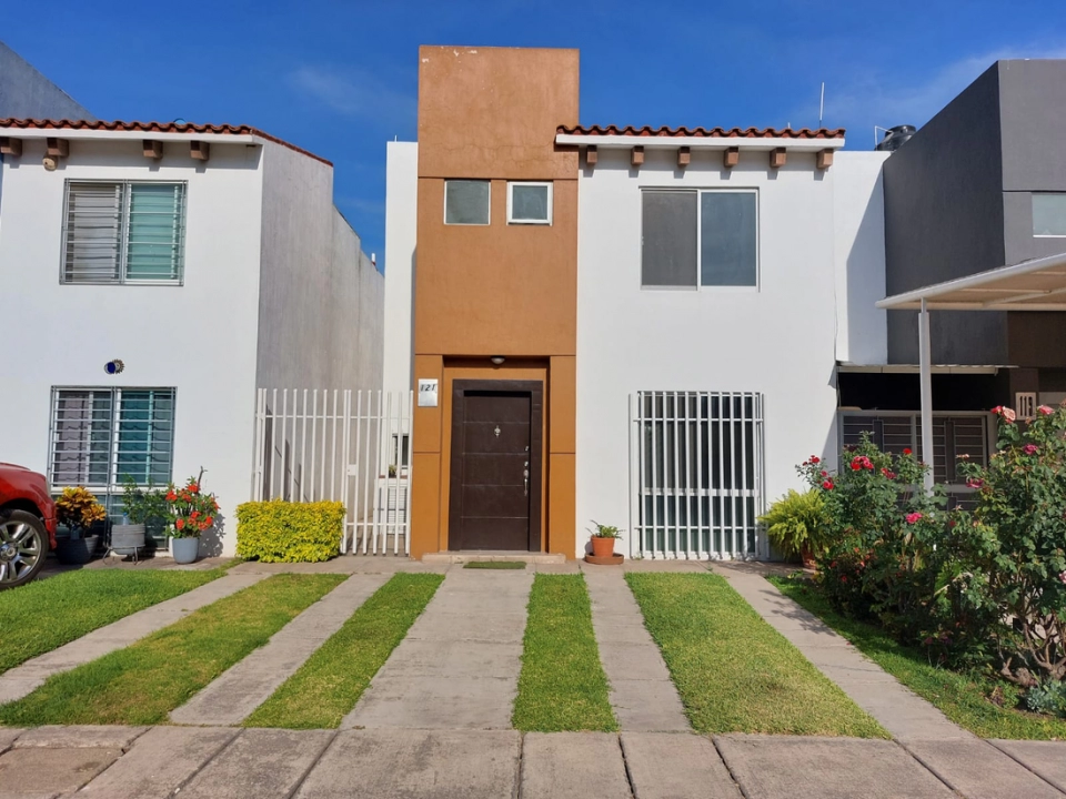 CASA A LA VENTA EN RESIDENCIAL BONANZA