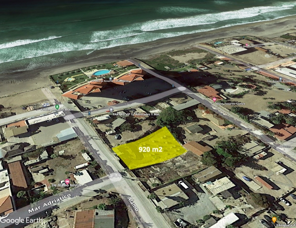 Venta de 920m2 de Terreno Comercial en Rosarito Centro.