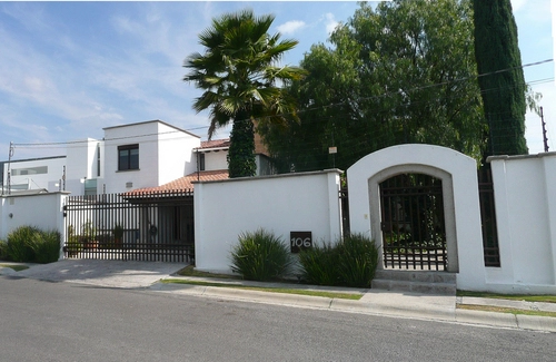 Linda casa en venta con vista al Campo de Golf