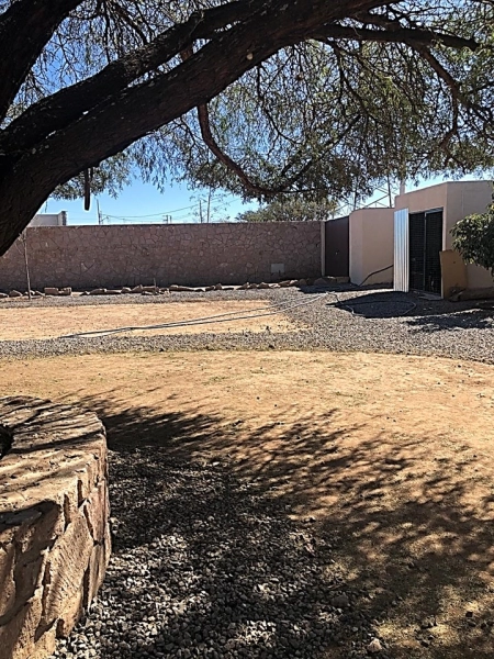 Terreno Bardeado c/agua, luz/drenaje listo para DESARROLLAR