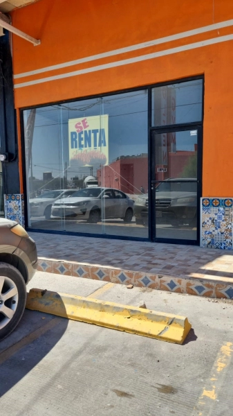 LOCAL COMERCIAL EN RENTA . EN *PLANTA BAJA*  DE 60 M2. 