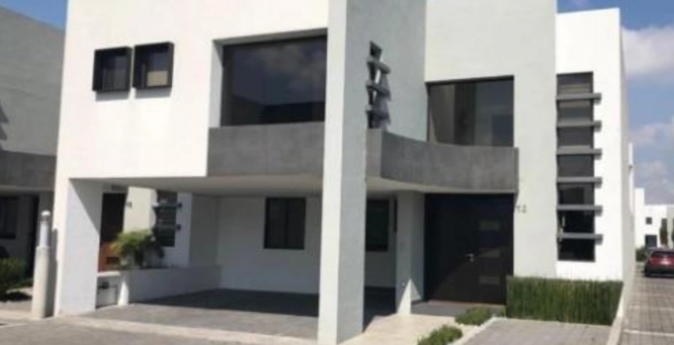 HERMOSA CASA EN VENTA DE REMATE EN METEPEC EDOMEX