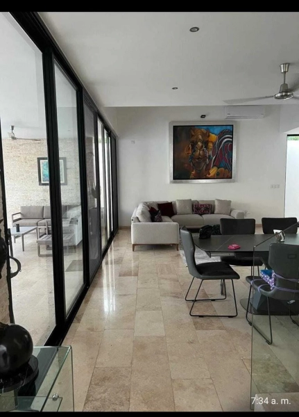 VENTA DE RESIDENCIA EN PRIVADA ZONA EXCLUSIVA DE MERIDA 