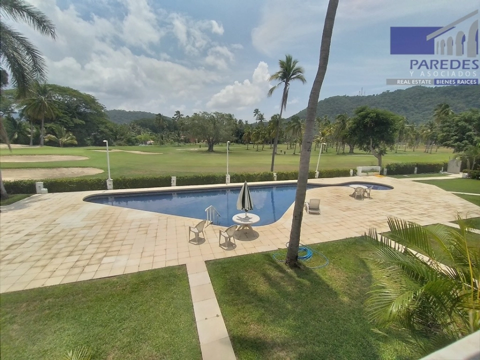 Ixtapa Venta de Villa Frente  Campo de Golf, recien remodela