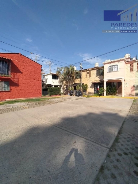 C104 En Venta casa 2 recamaras La puerta Ixtapa Zihuatanejo