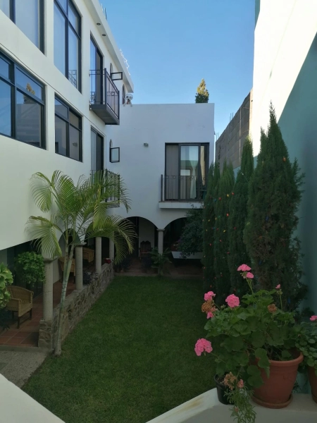 HERMOSA CASA EN VENTA CON LOFT INDEPENDIENTE