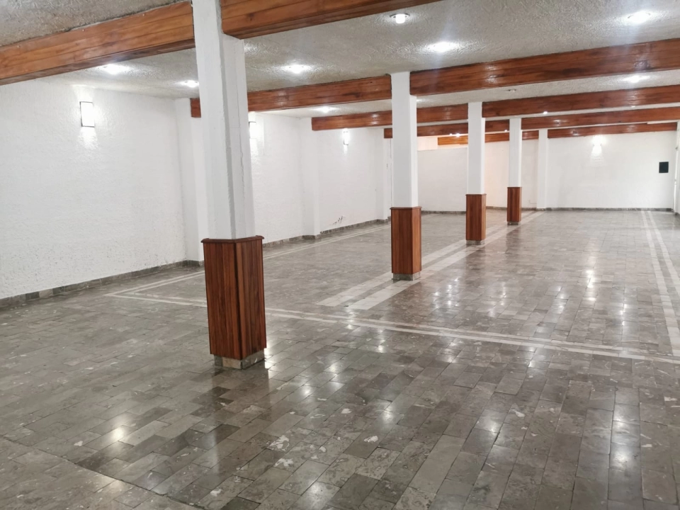 RENTA DE LOCAL COMERCIAL EN GUADALAJARA CERCA UNIVA Teleyac