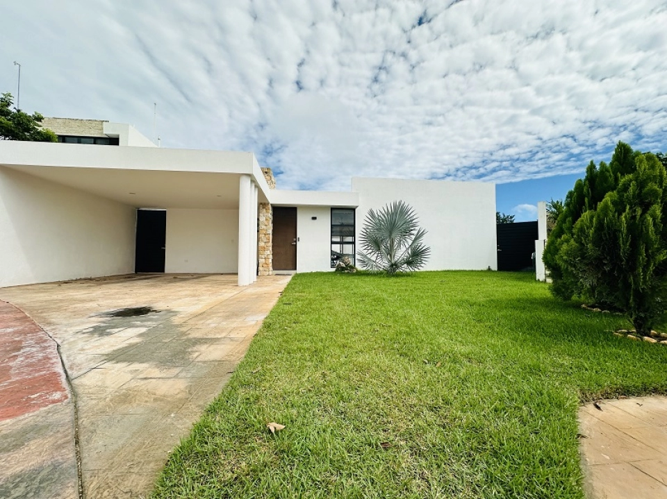 Hermosa Residencia de una Planta en Condominio Botanico