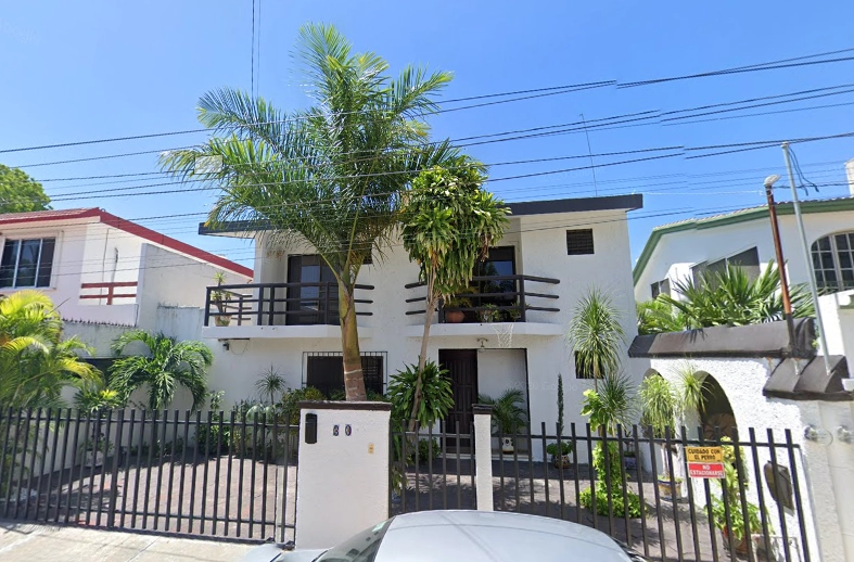 HERMOSA CASA EN VENTA DE REMATE CON ALBERCA EN CANCUN