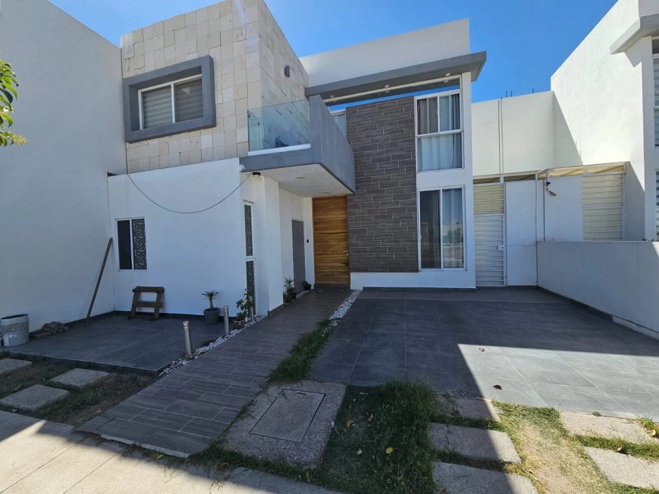 HERMOSA CASA EN CAVALIA, PRECIO ESPECIAL LO QUE RESTA 2024