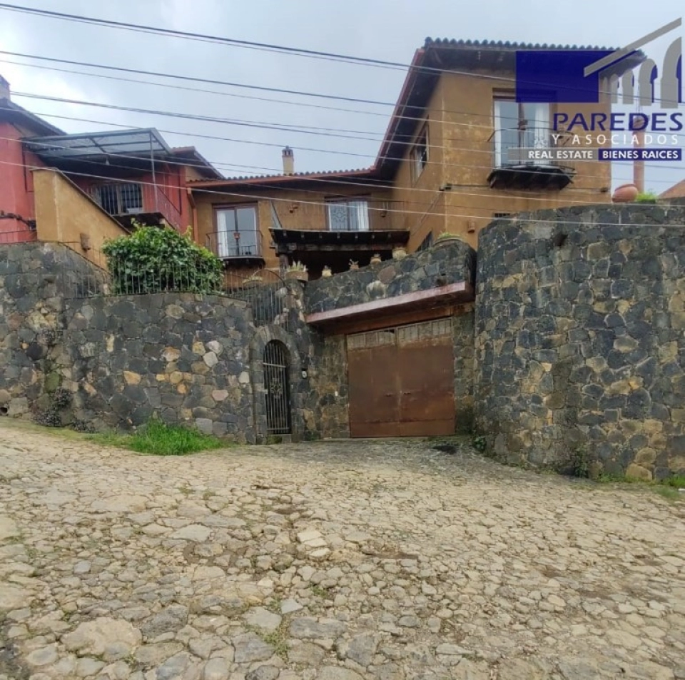 C145 Casa estilo Colonial Venta vista lago de patzcuaro Mich