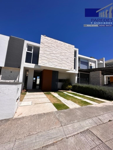 C128 Casa Nueva en venta 3 recámaras Altozano Morelia